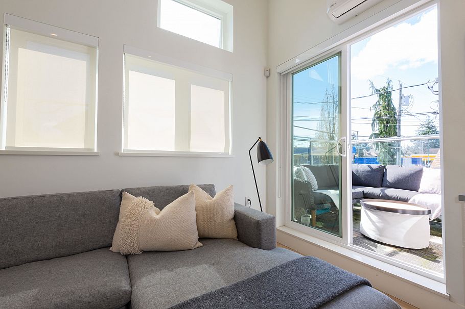 1346 E 11th Avenue Vancouver, BC - 12