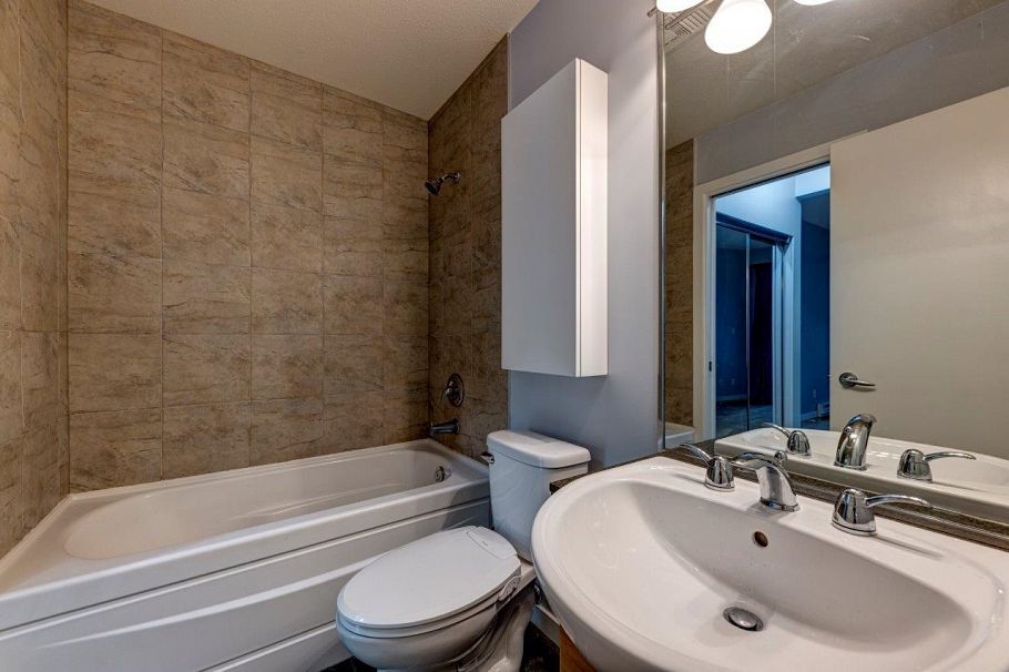 208 560 Raven Woods Drive North Vancouver, BC - 12