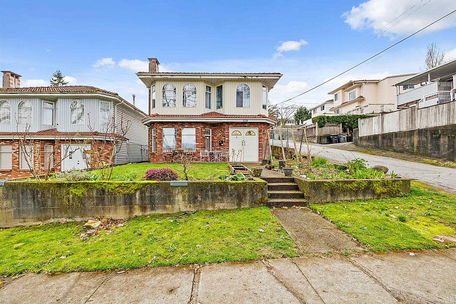 728 E 21st Avenue Vancouver, BC - 12