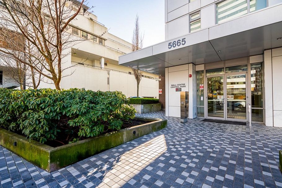 519 5665 Boundary Road Vancouver, BC - 2