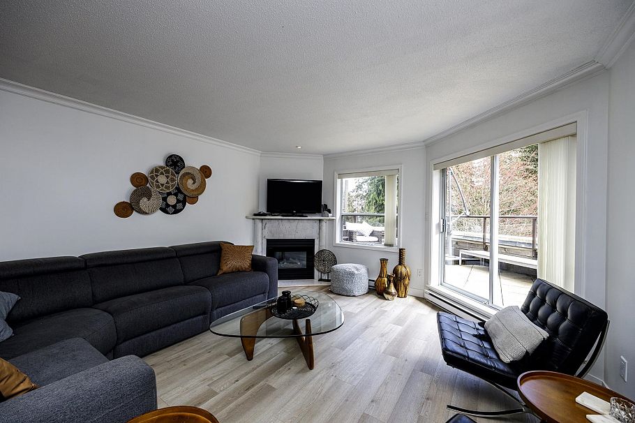 303 1500 Ostler Court North Vancouver, BC - 6