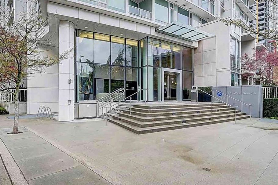 717 161 W Georgia Street Vancouver, BC - 10