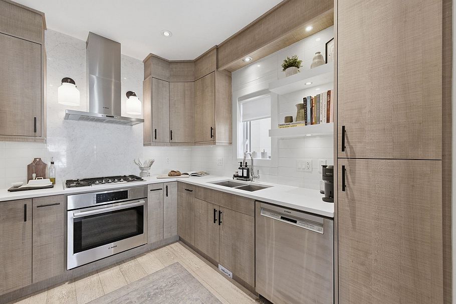 212 E 18th Street North Vancouver, BC - 12