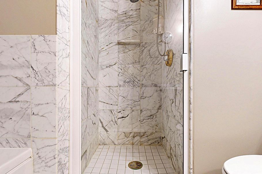 301 1888 Alberni Street Vancouver, BC - 19