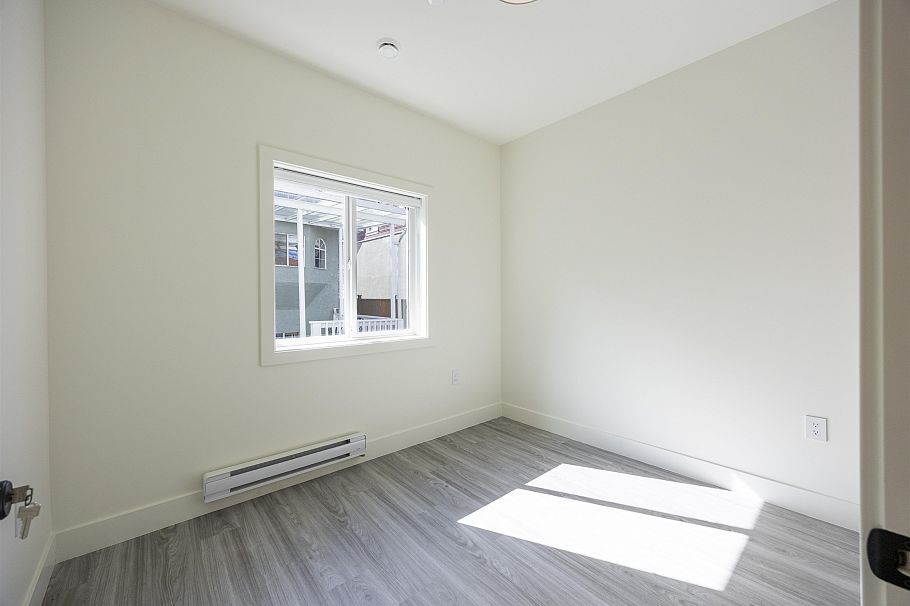 3259 E 46th Avenue Vancouver, BC - 37