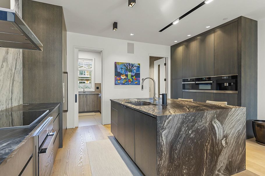 6021 Collingwood Place Vancouver, BC - 11