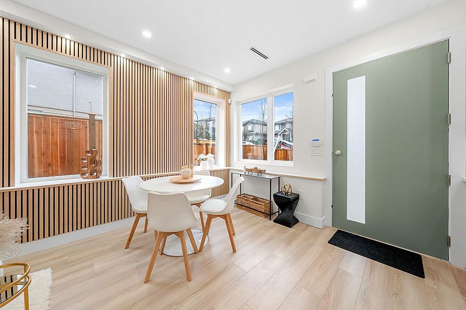 1 3581 Haida Drive Vancouver, BC - 32