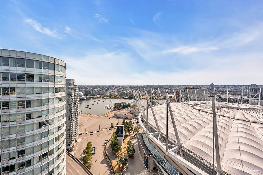 3201 111 W Georgia Street Vancouver, BC - 17