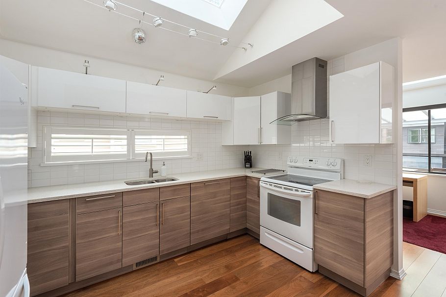 1915 Chesterfield Avenue North Vancouver, BC - 13