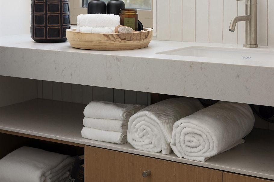 1 2915 E 5th Avenue Vancouver, BC - 5