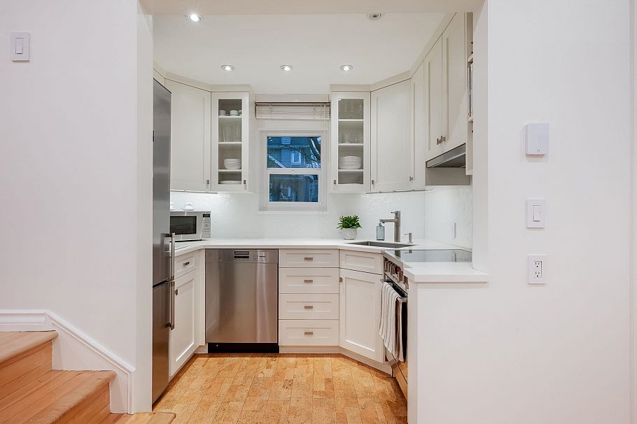 195 W 13th Avenue Vancouver, BC - 11