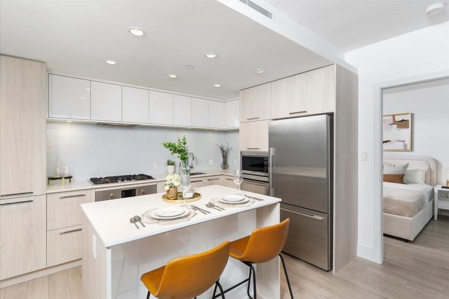 1402 680 Seylynn Crescent North Vancouver, BC - 9