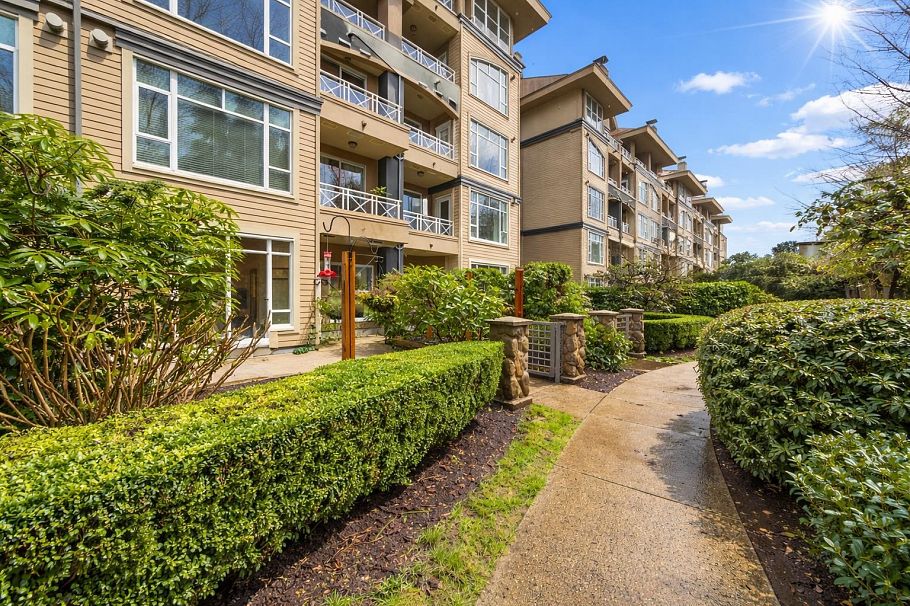 211 3600 Windcrest Drive North Vancouver, BC - 3