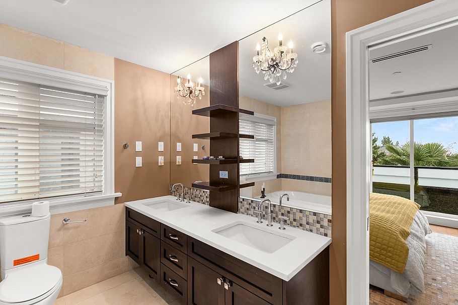 1041 W 58th Avenue Vancouver, BC - 16