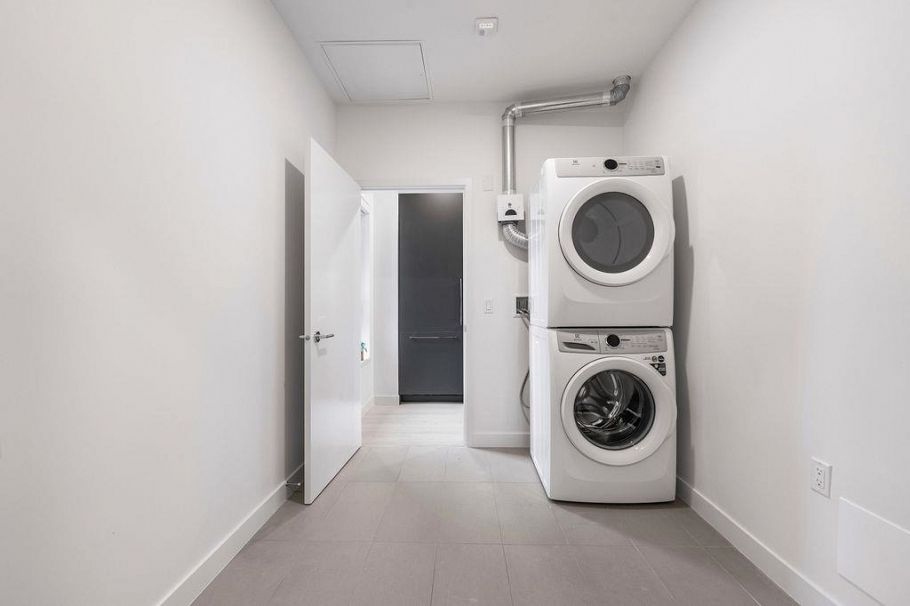 2425 Grant Street Vancouver, BC - 14