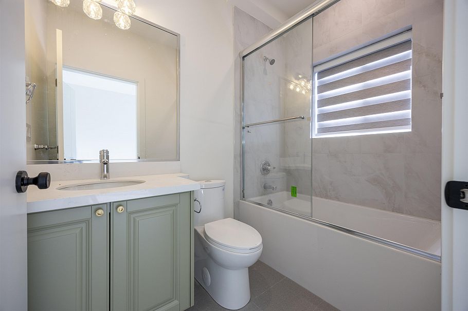 3259 E 46th Avenue Vancouver, BC - 33