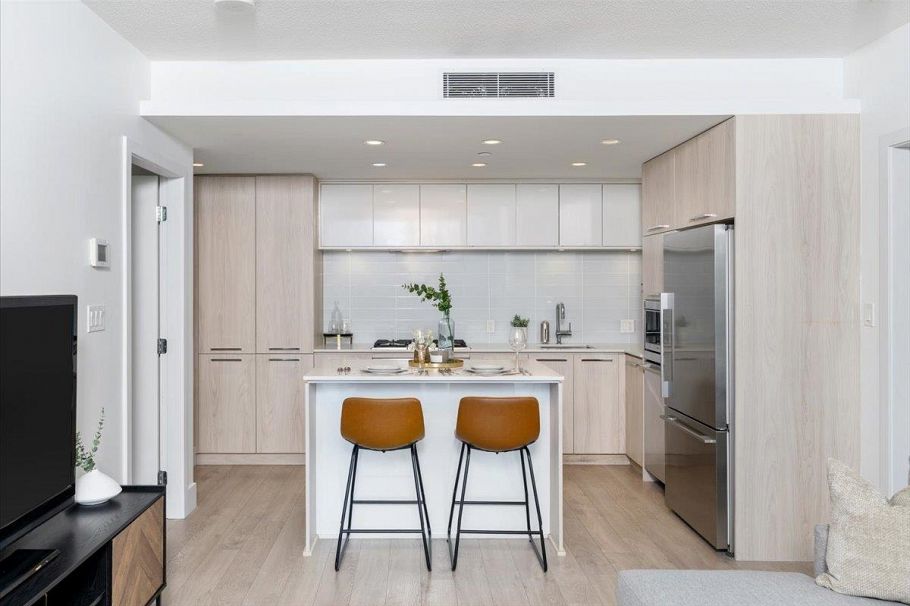 1402 680 Seylynn Crescent North Vancouver, BC - 11