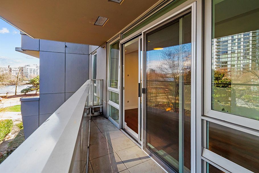 306 980 Cooperage Way Vancouver, BC - 10