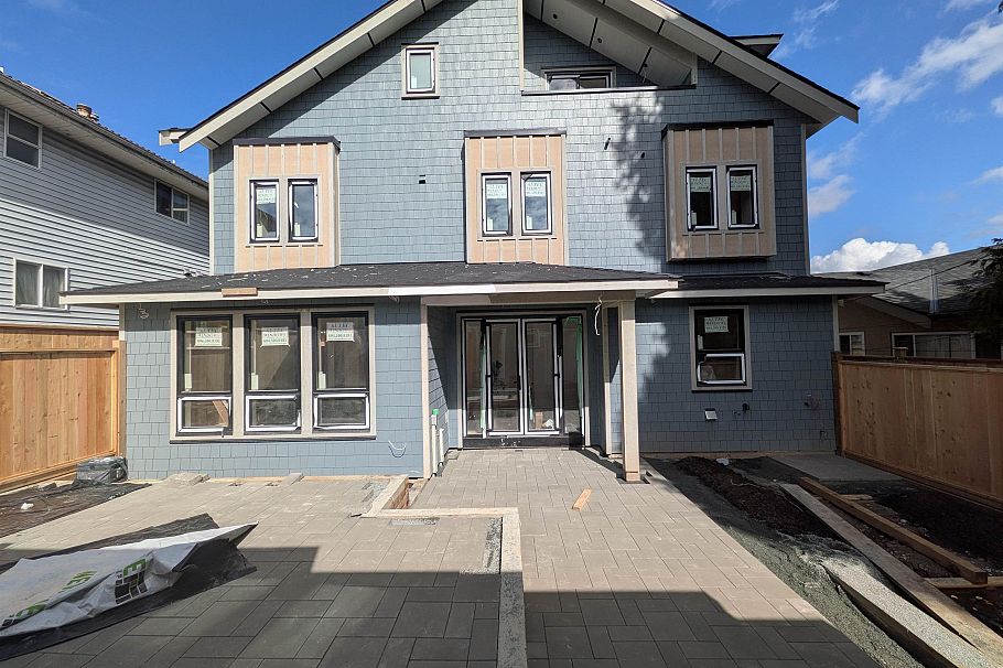 918 E 16th Avenue Vancouver, BC - 10