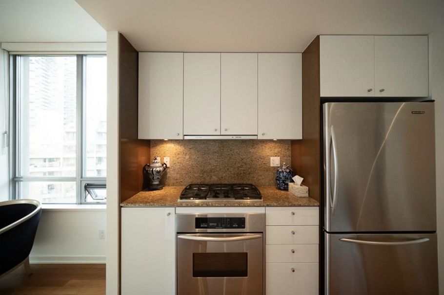 806 1005 Beach Avenue Vancouver, BC - 7