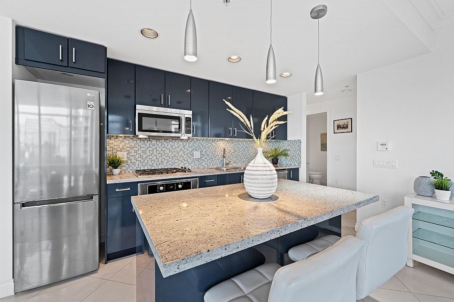 502 172 Victory Ship Way North Vancouver, BC - 2