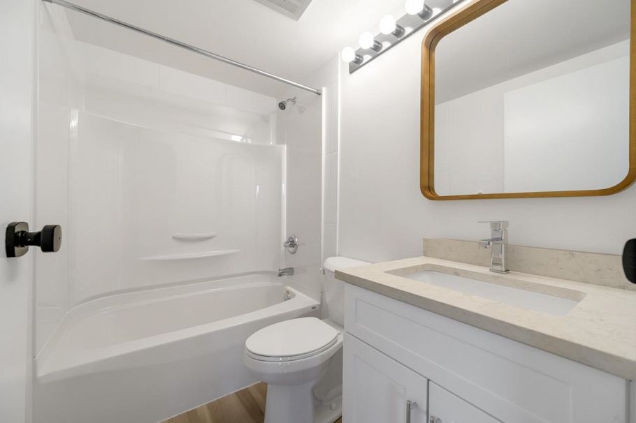 101 1545 E 2nd Avenue Vancouver, BC - 10