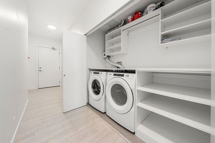 208 711 W 14th Street North Vancouver, BC - 25