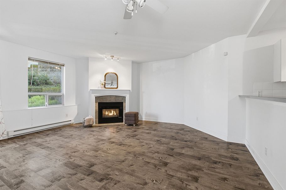 101 8460 Jellicoe Street Vancouver, BC - 10