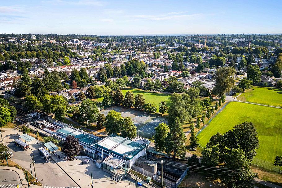 118 2960 E 29th Avenue Vancouver, BC - 30