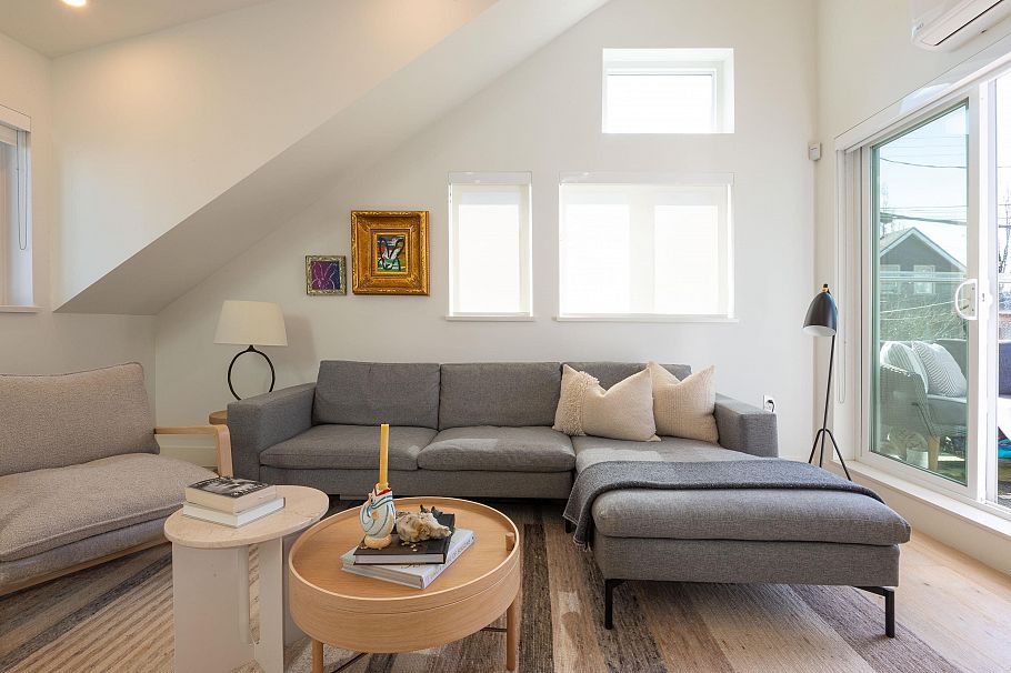 1346 E 11th Avenue Vancouver, BC - 11