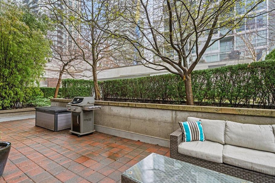 101 550 Pacific Street Vancouver, BC - 23