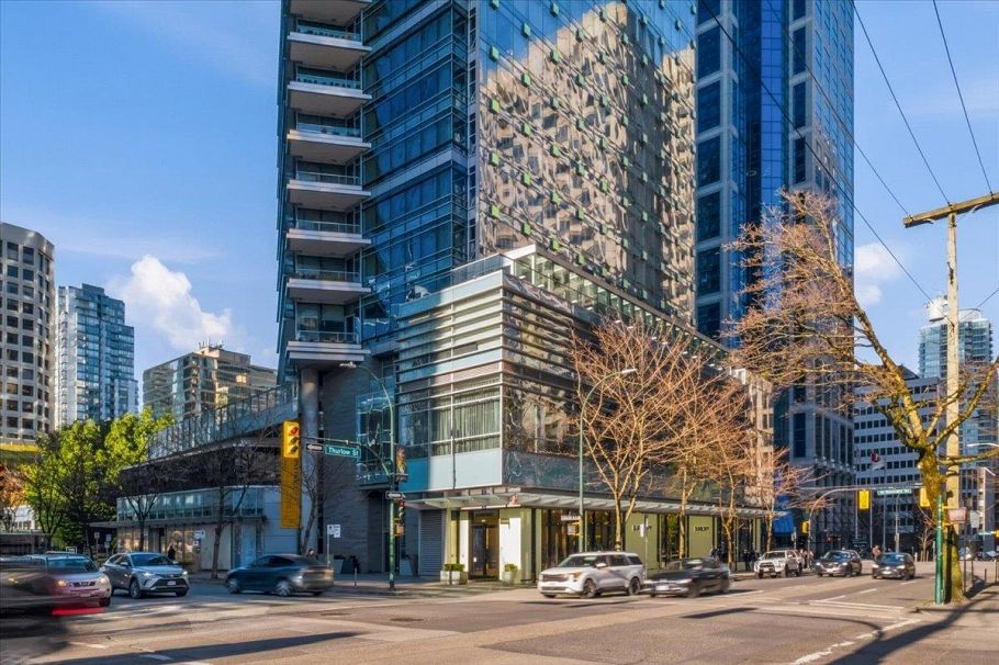 2206 1111 Alberni Street Vancouver, BC - 23