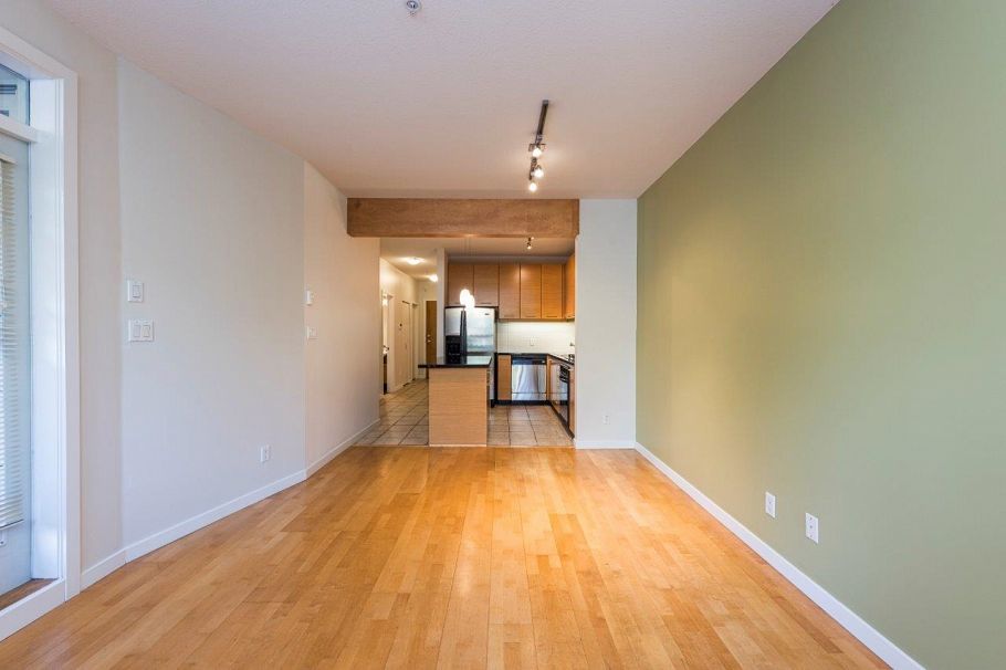 208 560 Raven Woods Drive North Vancouver, BC - 8