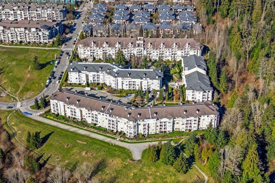 211 3600 Windcrest Drive North Vancouver, BC - 30