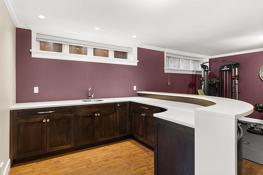 1041 W 58th Avenue Vancouver, BC - 33