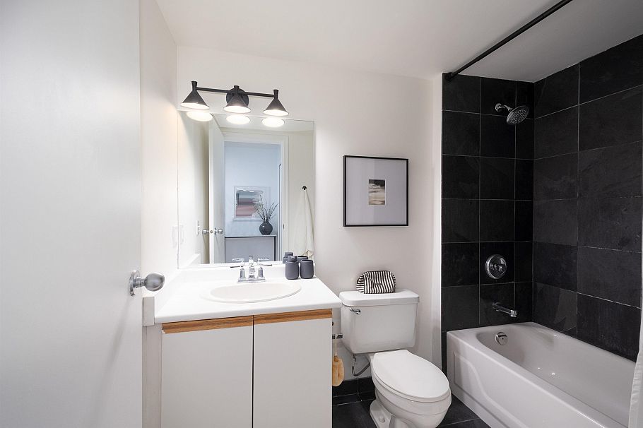 420 3440 W Broadway Vancouver, BC - 28