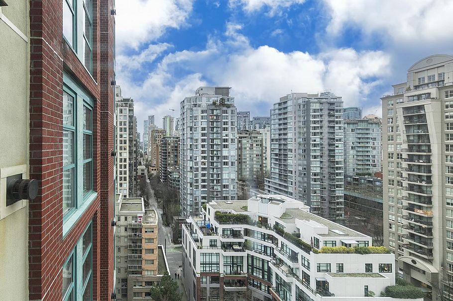 2010 939 Homer Street Vancouver, BC - 18