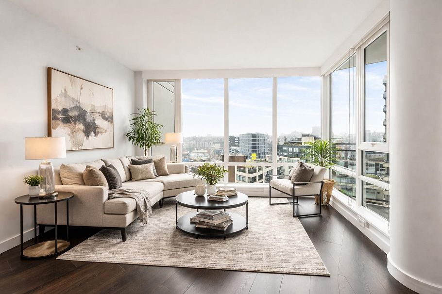 1726 1618 Quebec Street Vancouver, BC - 1