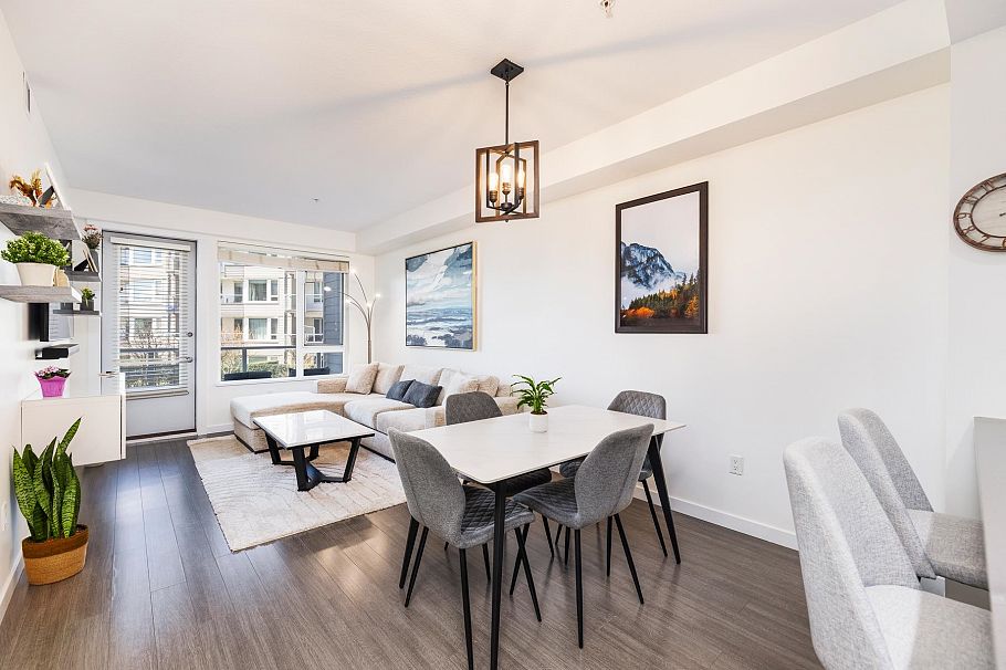 229 255 W 1st Street North Vancouver, BC - 5