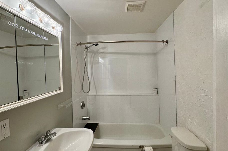 5257 Sonora Drive North Vancouver, BC - 7