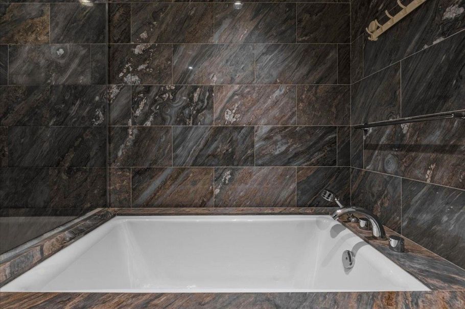 2206 1111 Alberni Street Vancouver, BC - 15