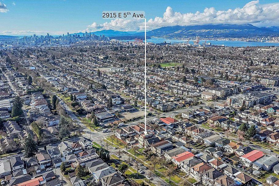 2 2915 E 5th Avenue Vancouver, BC - 27