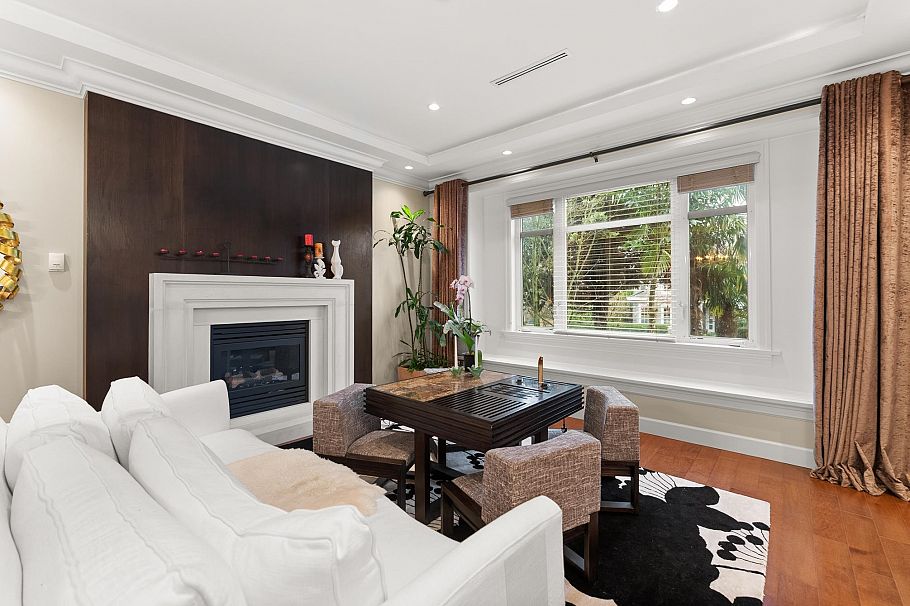 1041 W 58th Avenue Vancouver, BC - 4