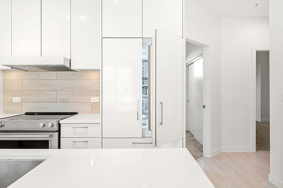 208 711 W 14th Street North Vancouver, BC - 10