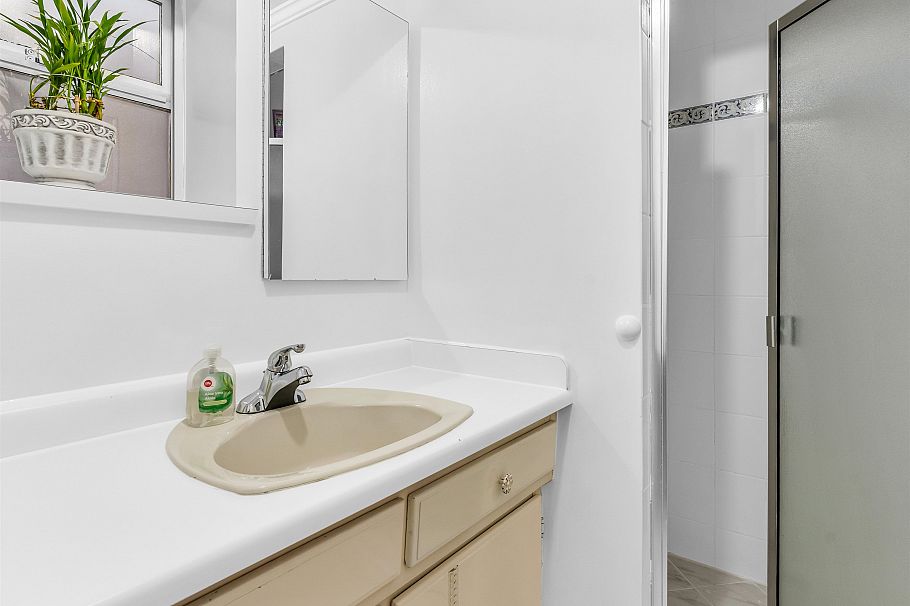 583 W 18th Avenue Vancouver, BC - 24