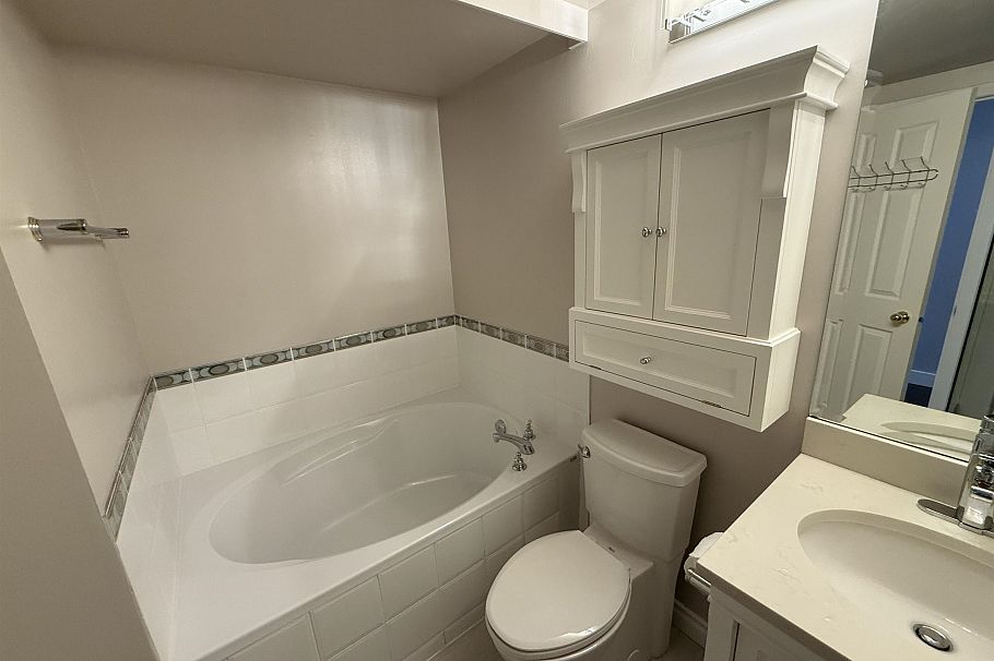 211 5723 Balsam Street Vancouver, BC - 8