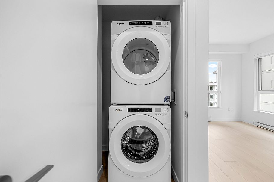 408 3596 Malsum Drive North Vancouver, BC - 26