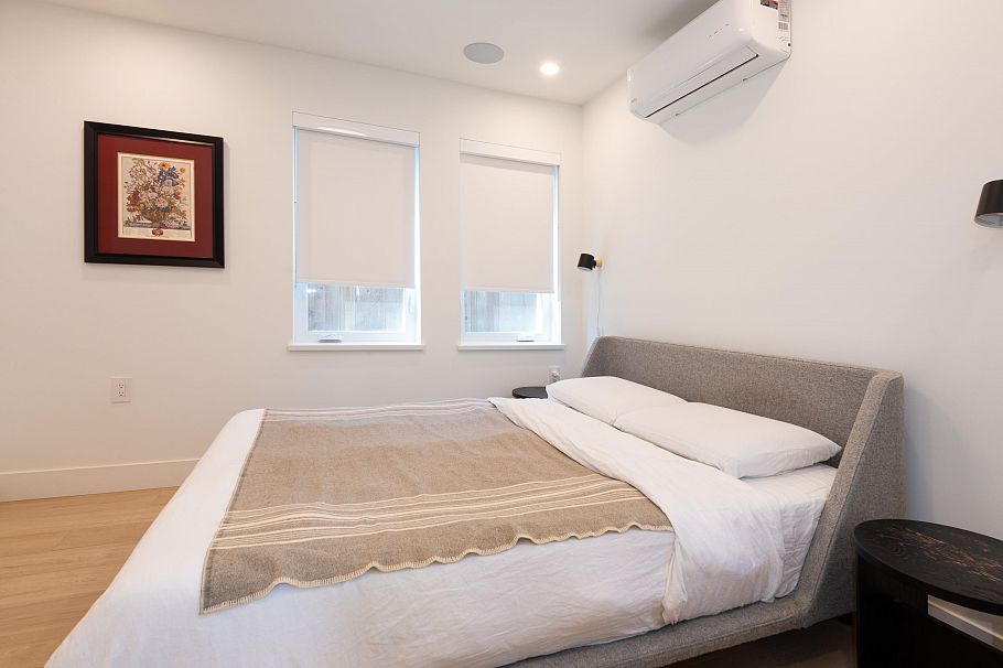 1346 E 11th Avenue Vancouver, BC - 19