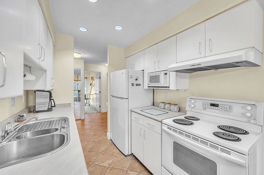 401 1718 Nelson Street Vancouver, BC - 9