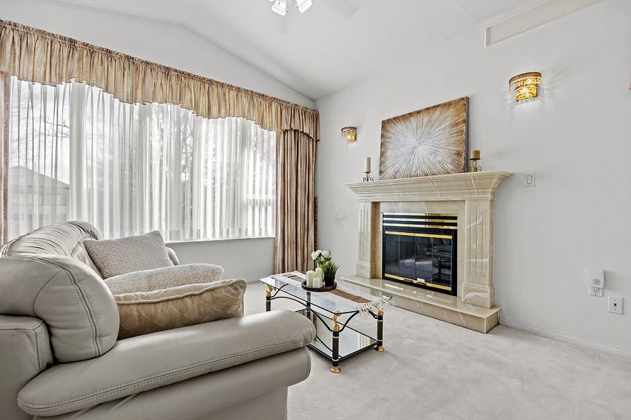 5799 St. Margarets Street Vancouver, BC - 3